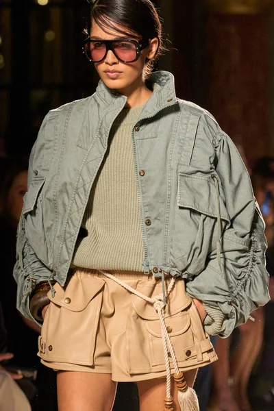 Look 38